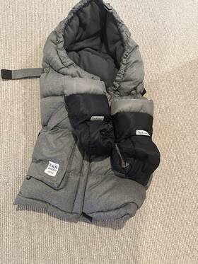 81532077 7 A.m. Enfant Infant Stroller 7am Warmmuffs Black And Blanket Grey
