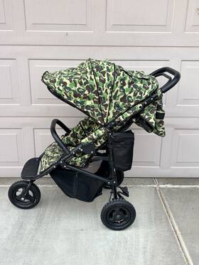A Bathing Ape X Airbuggy Bape Oem113 Green Camo Stroller
