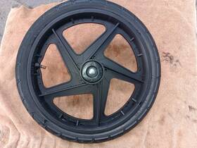 Bob Wh0500 Revolution Rear Left Wheel Rim With Tire Oem Original Genuine Quick Release