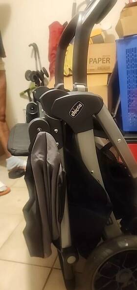 06079631950070 Chicco Bravo Quick-fold Stroller Black Use Creased Box