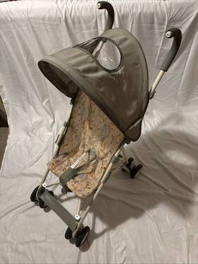 Disney 884392546076 Vintage Winnie The Pooh Children S Stroller