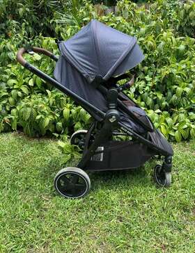 101010 Maxi-cosi Lightweight Stroller-carseat Combo - Lightly Used-user Refurb