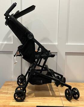 Mkca0858 Munchkin Munchin Sparrow Ultra-commpact Stroller Msrp 219