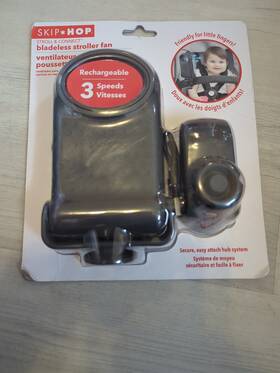Skip Hop 195861027188 And Stroll Connect Blameless Stroller Fan- Rechargeable 3 Speeds
