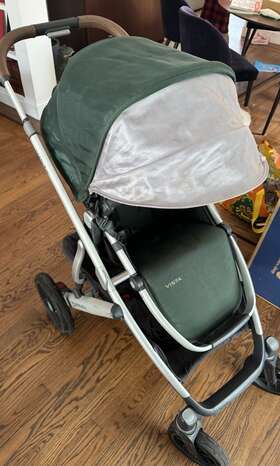0320-vis-us-grg Uppababy Vista V2 With Bassinet Austin Green