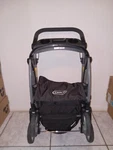 Graco Stroller Nimble Lite Black ,2 Peice, Folds Used 6 Months, One Baby. Fixed Price $80.00.