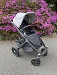 Uppababy Vista V2 Stroller. Fixed Price $375.00.